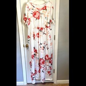 FLORAL MAXI DRESS
